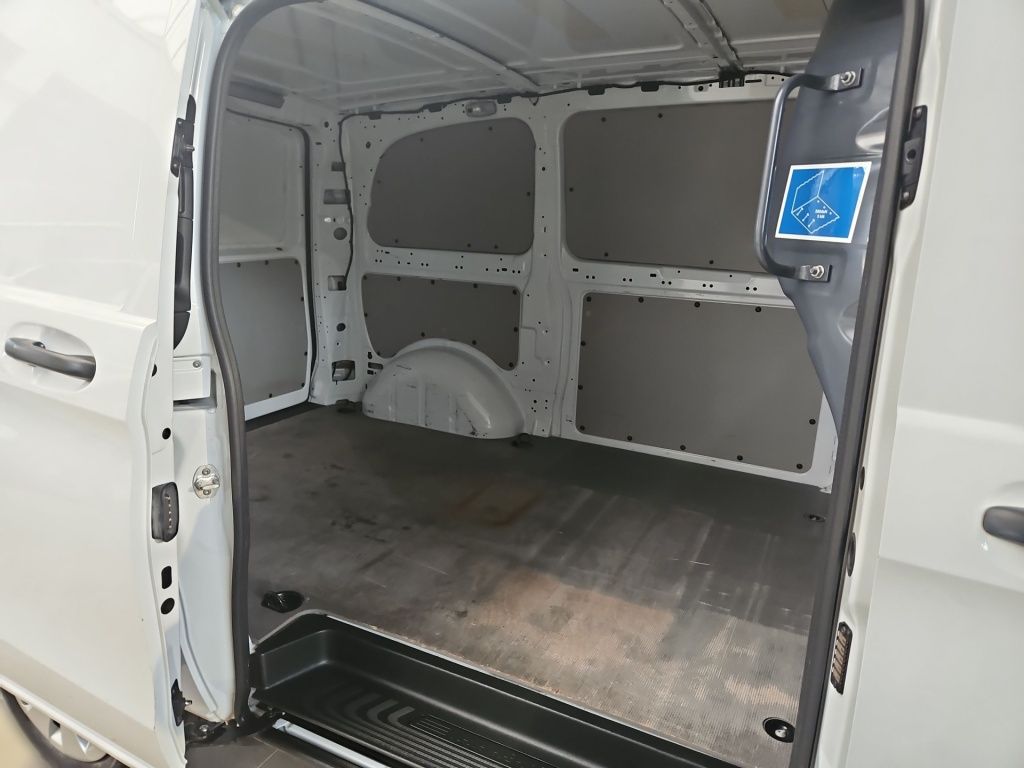 Fahrzeugabbildung Mercedes-Benz Vito 114 Kasten kompakt DAB Navi LED RFK GRA