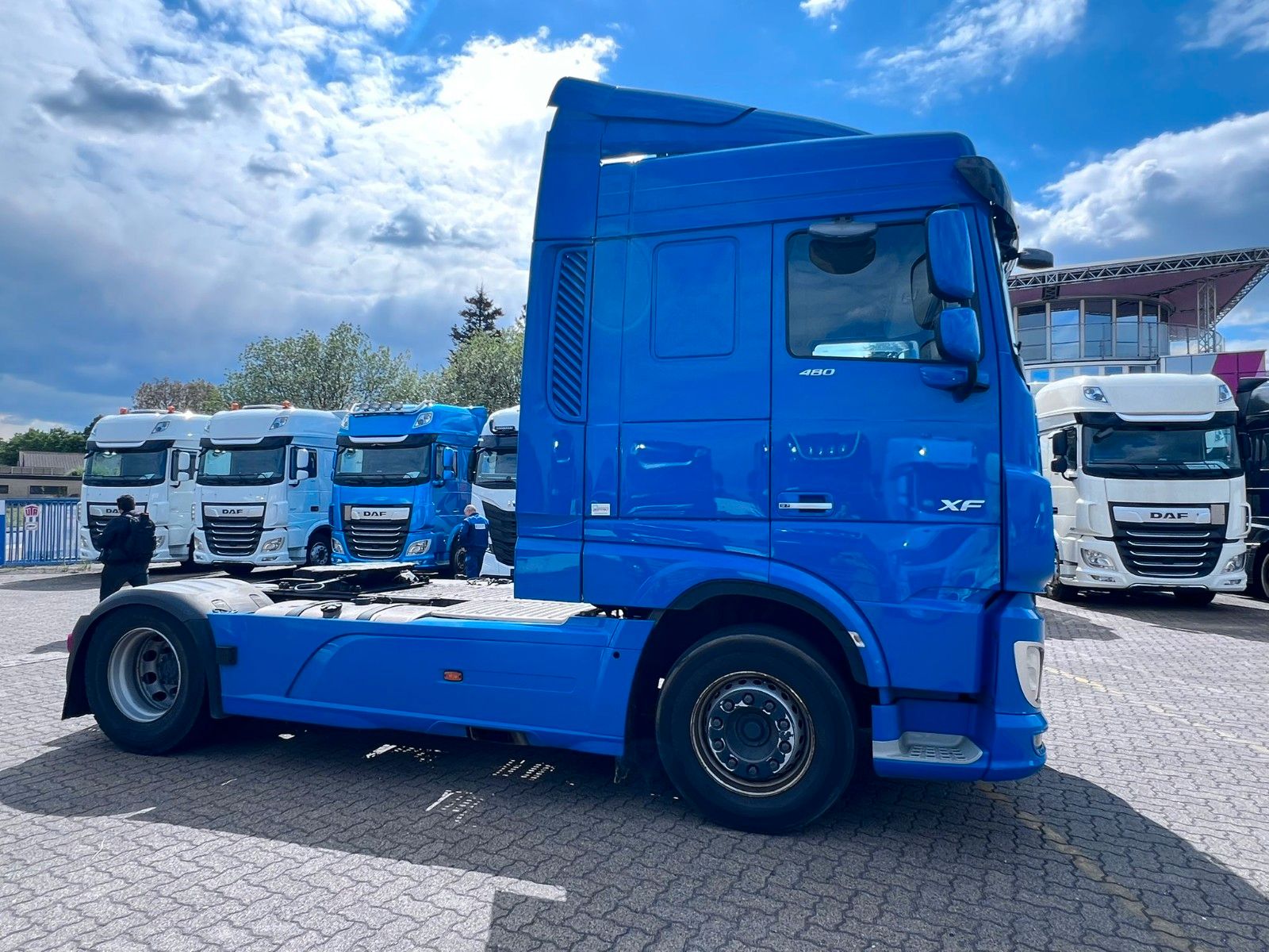 Fahrzeugabbildung DAF XF 480 FT, SC, Intarder