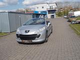 Peugeot 207 CC Cabrio 1.6 Klima*Leder*AHK - Peugeot 207 Gebrauchtwagen in Hannover