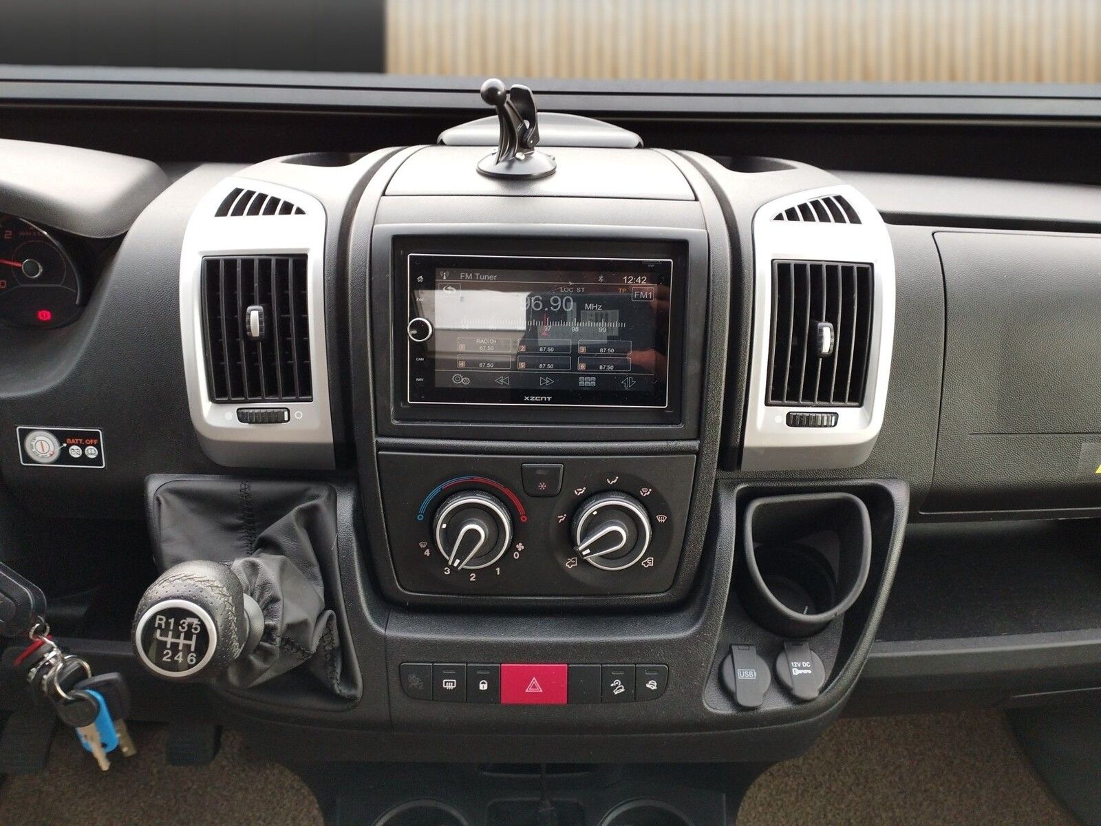 Fahrzeugabbildung Mooveo Tei 74 EB