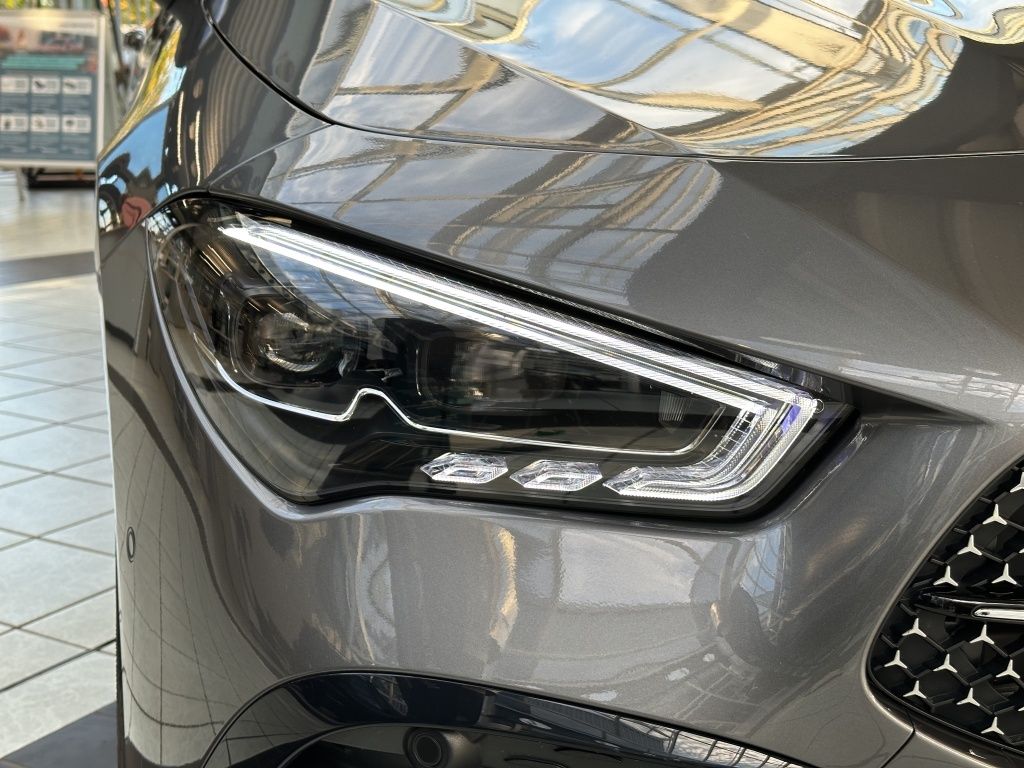 Fahrzeugabbildung Mercedes-Benz CLA 200 Coupé Fernlichtass.*KeyLess*LED*PDC*ACC