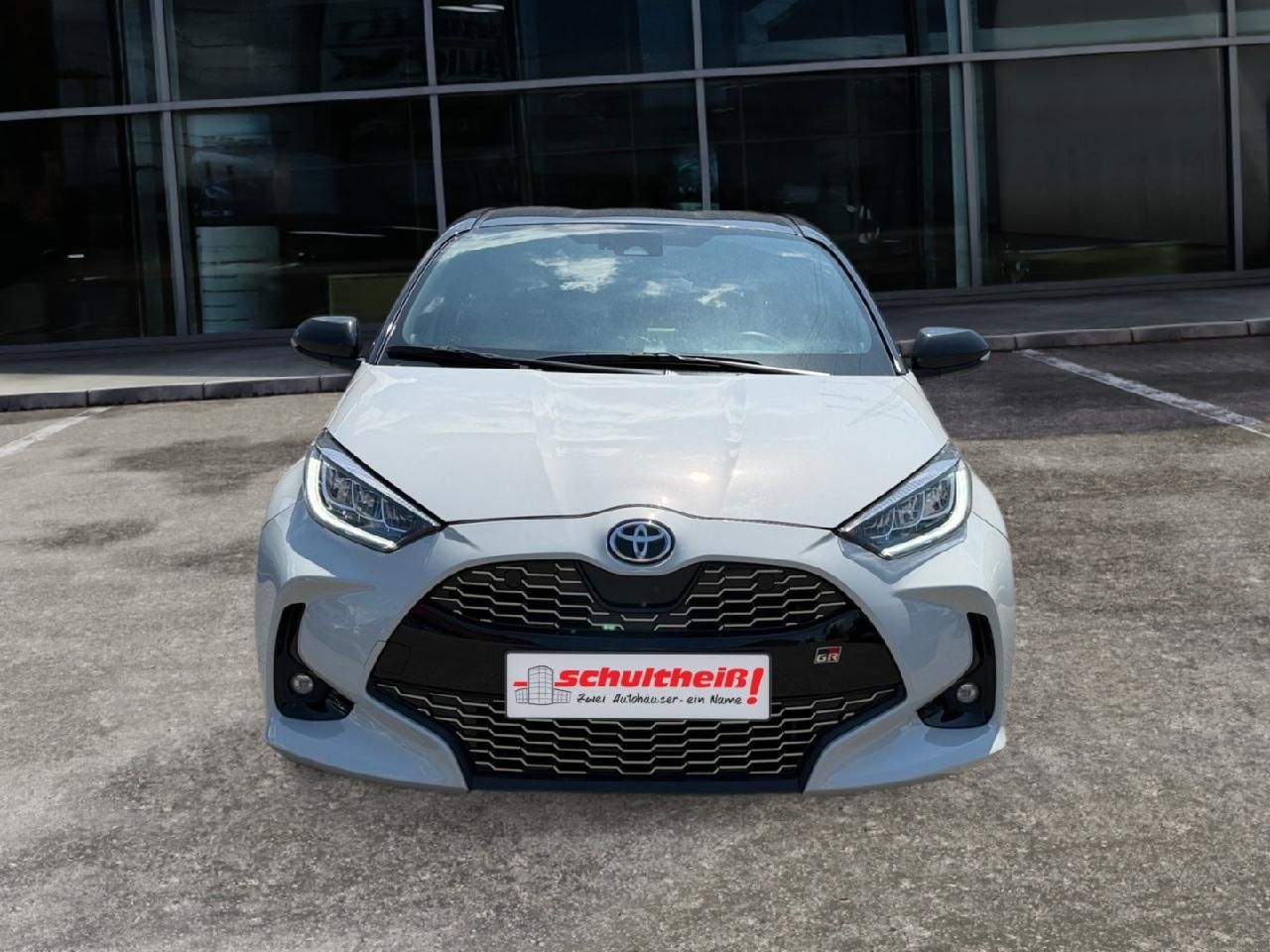 Fahrzeugabbildung Toyota Yaris Hybrid GR Sport