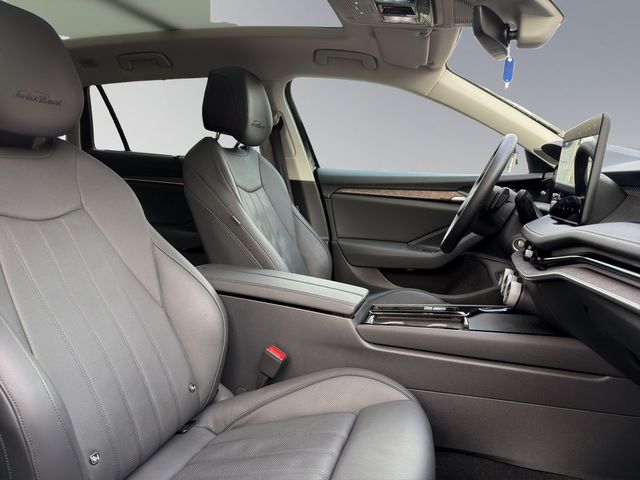 Superb Combi 2.0 TDI L&K DSG HUD PANO MATRIX-LED