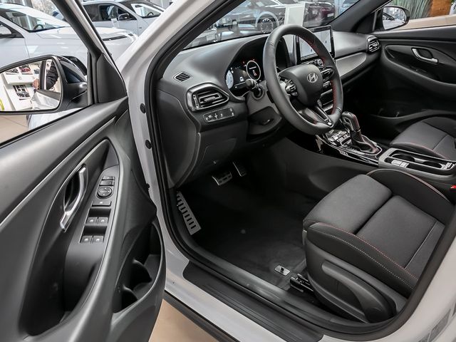 Hyundai i30 Spurhalteassistent Navi Digitales Cockpit