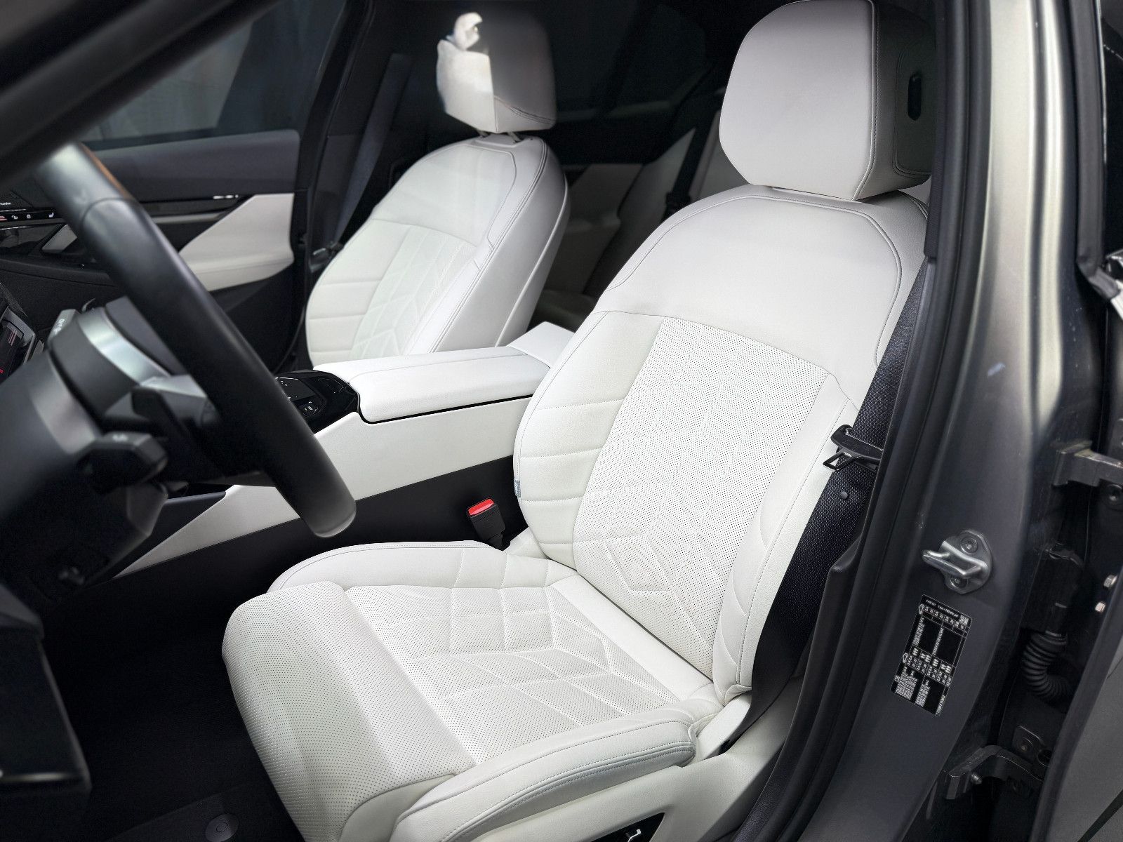 Fahrzeugabbildung BMW 520 d Limousine M Sport|H&K|HuD|Garantie