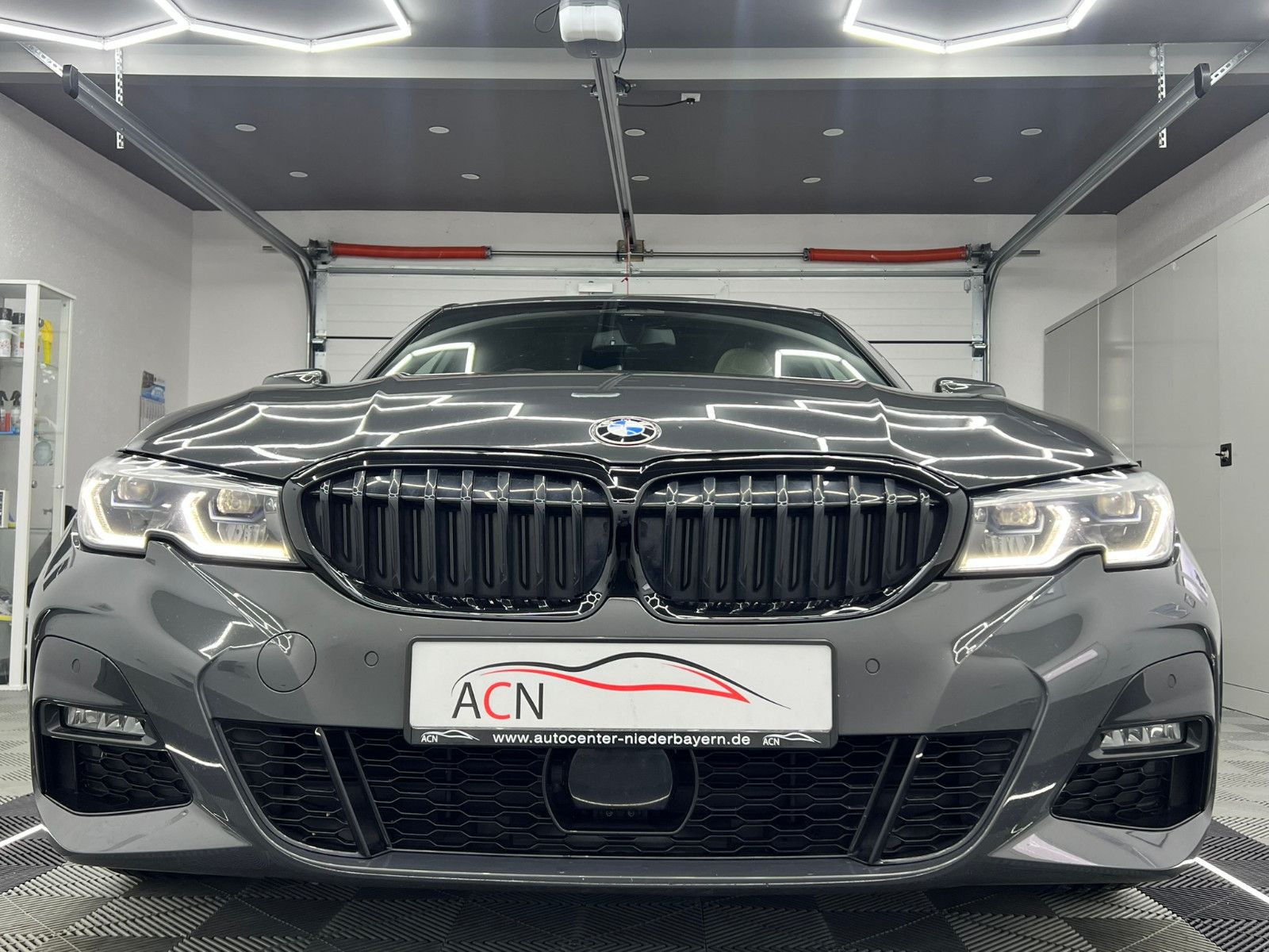 Fahrzeugabbildung BMW 330 d Lim. M SPORT/LASER/H&K/HuD/ACC/eGSD/LIVE