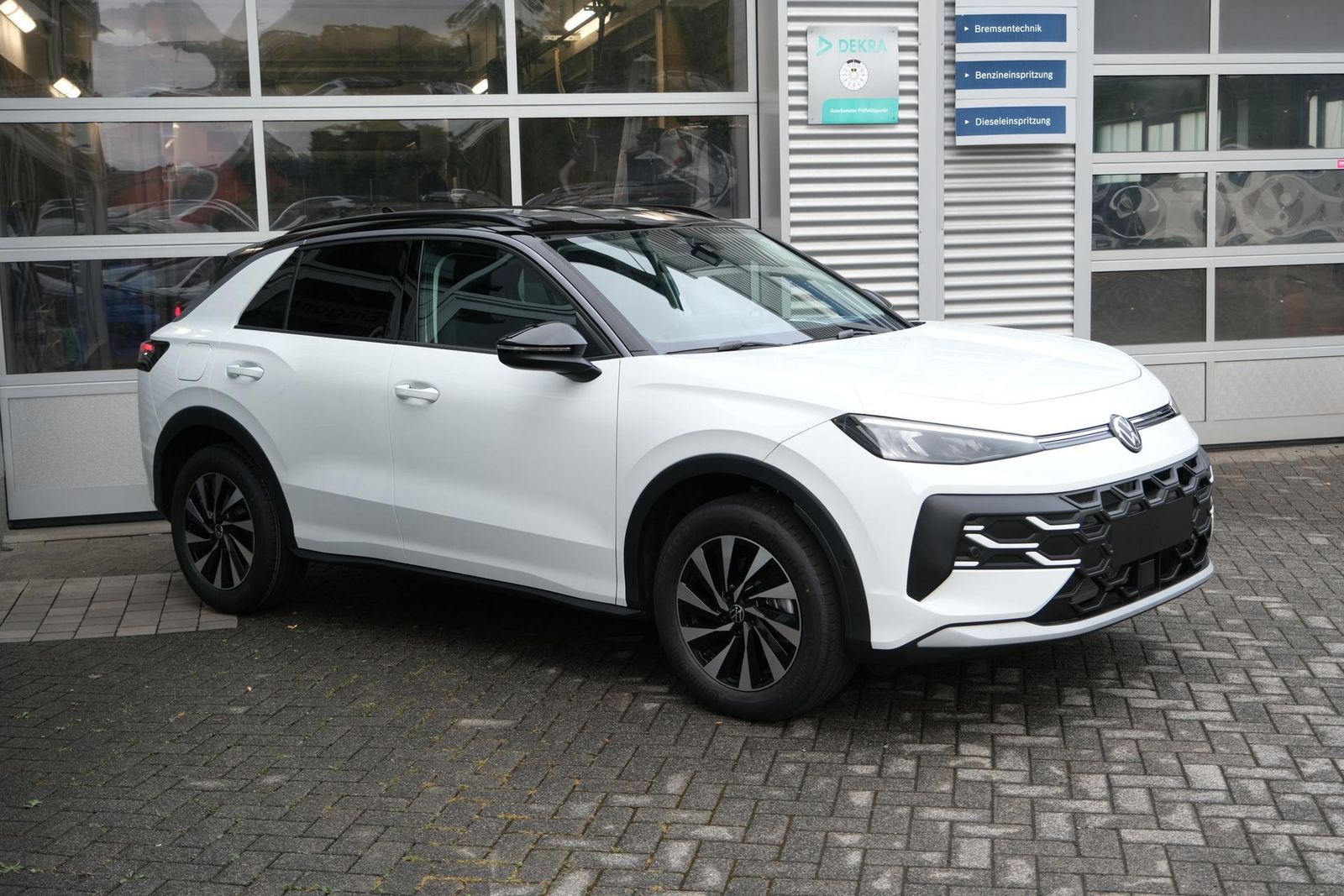 Volkswagen T-Roc 1.5 eTSI Life DSG AHK ACC LED App-Navi ... imagem 3