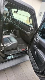 Jeep Wrangler 2.0 T-GDi Sahara Black / Black - Jeep Wrangler mit Schiebedach