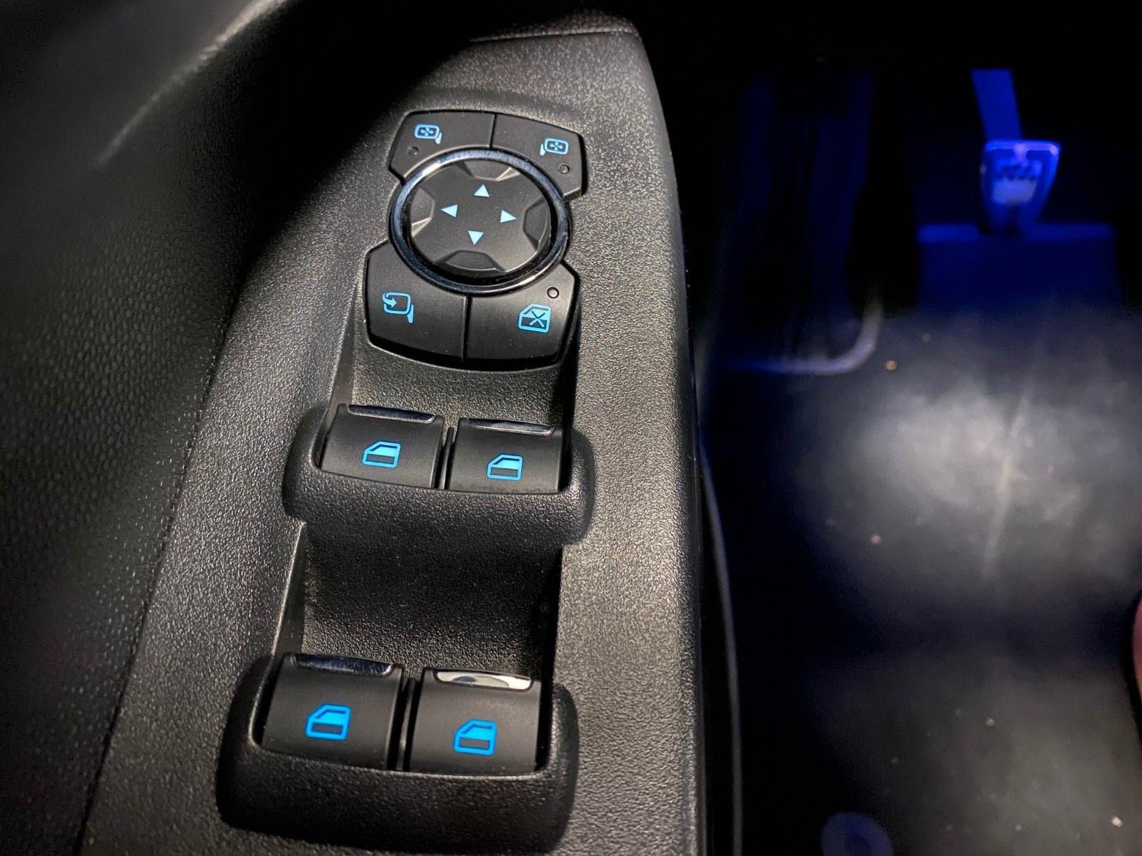 Fahrzeugabbildung Ford 1.0 EcoSport ST-Line+NAVI+XENON+ALLWETTER+KAMERA
