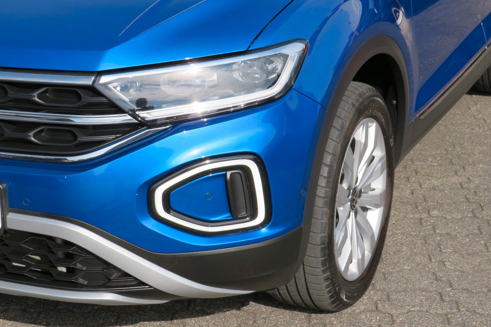 Fahrzeugabbildung Volkswagen T-Roc Style KAMERA ACC NAVI APP SITZH DIGI-COPI