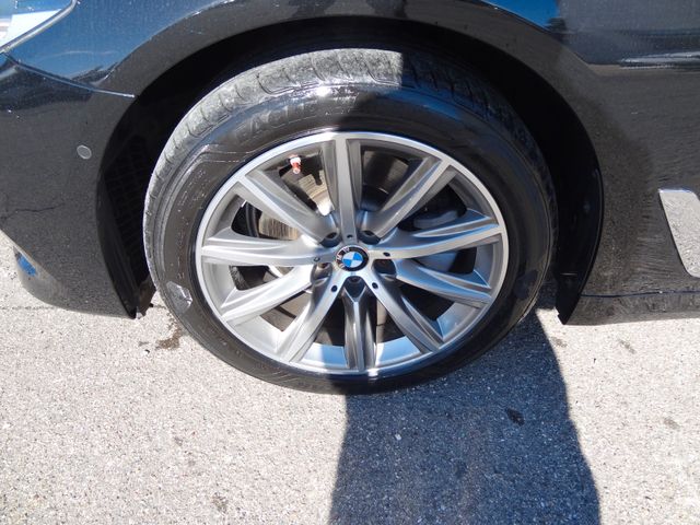 Fahrzeugabbildung BMW 520d xDrive/2.Hd/HUD/Leder/Virtual/Kam/Navi/