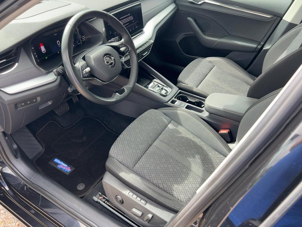 Skoda Octavia 2022 г. Чёрный, пробег 53050 км