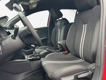 Fotografie 13 des Opel Corsa F GS Komfort-Paket Alllwetterreifen