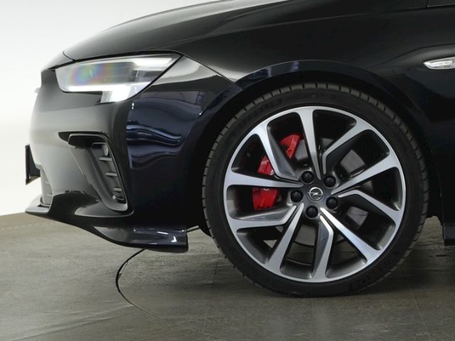 Insignia B ST GSi 4X4 AT+AHK+NAVI+SCHIEBEDACH+SI