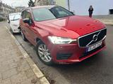 Volvo XC60 T6 AWD R Design * HEAD-UP*Luft*230km/h - rote Volvo XC60
