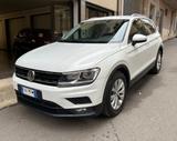 Volkswagen Tiguan 1.5 TSI Sport ACT BlueMotion T - Volkswagen Tiguan mit Benzin-Antrieb: Kombi, Schaltgetriebe