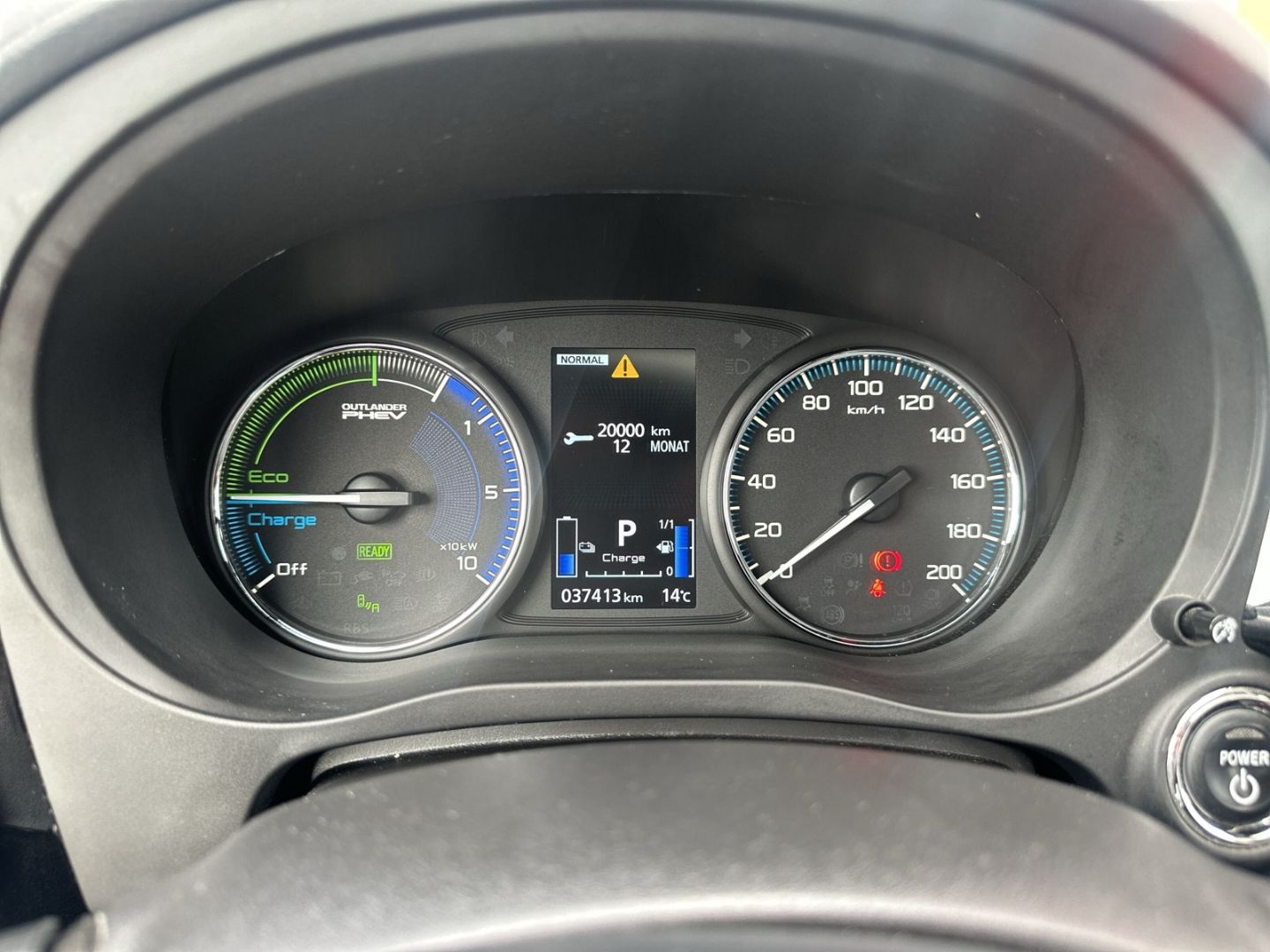 Fahrzeugabbildung Mitsubishi Outlander PHEV Top 4WD LEDER + AHK+ StandHZG+Sou