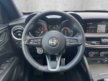 Alfa Romeo Stelvio 2.2 JTDM Ti Q4 Navi+SHZ+Pano+AHK+RFK