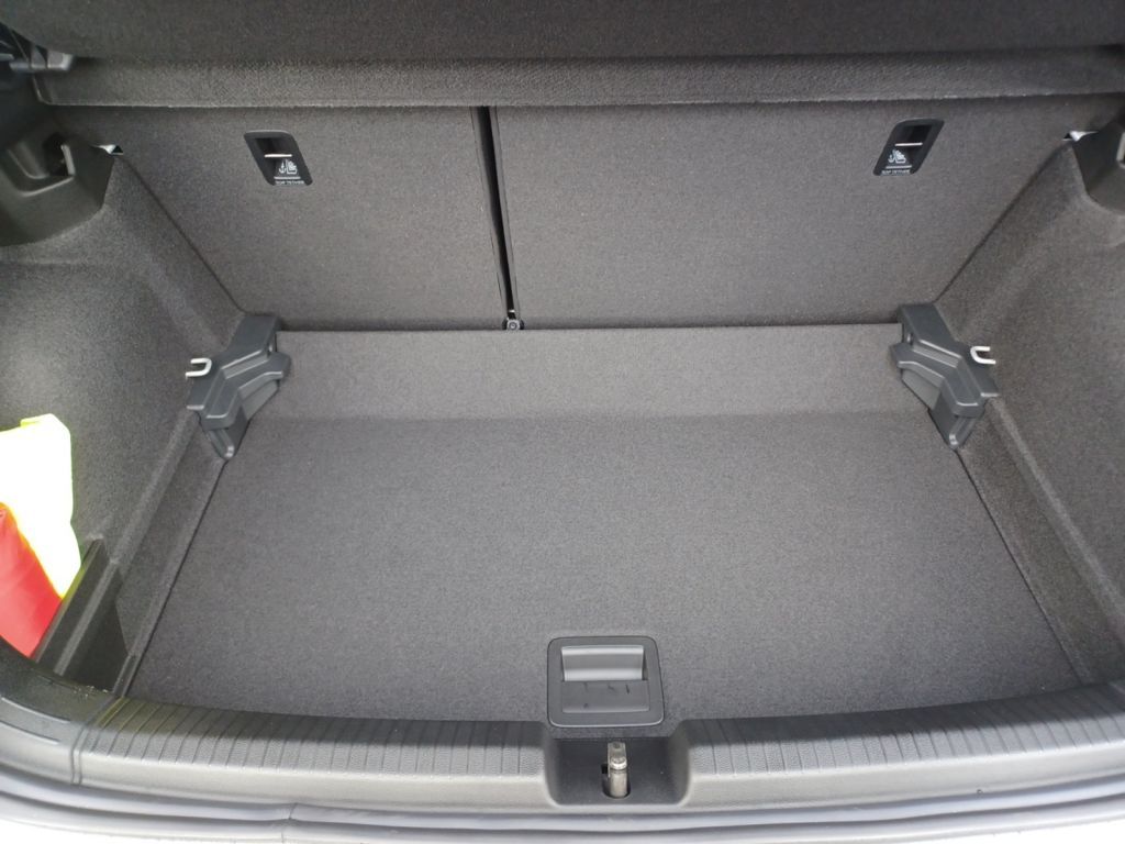 Fahrzeugabbildung Volkswagen Polo 1.0 Life Navi, NSW, Shzg, Climatronic, WR