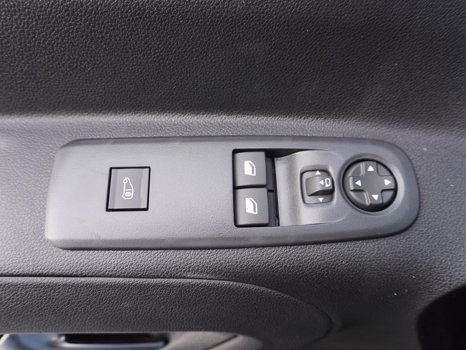Opel Combo 3-Sitzer + 10-Zoll Navi + Allwetterreifen, миниатюра 28