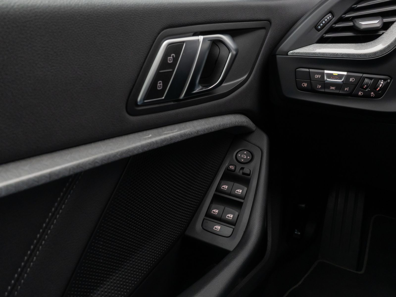 Fahrzeugabbildung BMW 220d Gran Coupé SportLine Kamera DAB HiFi Lenkrh