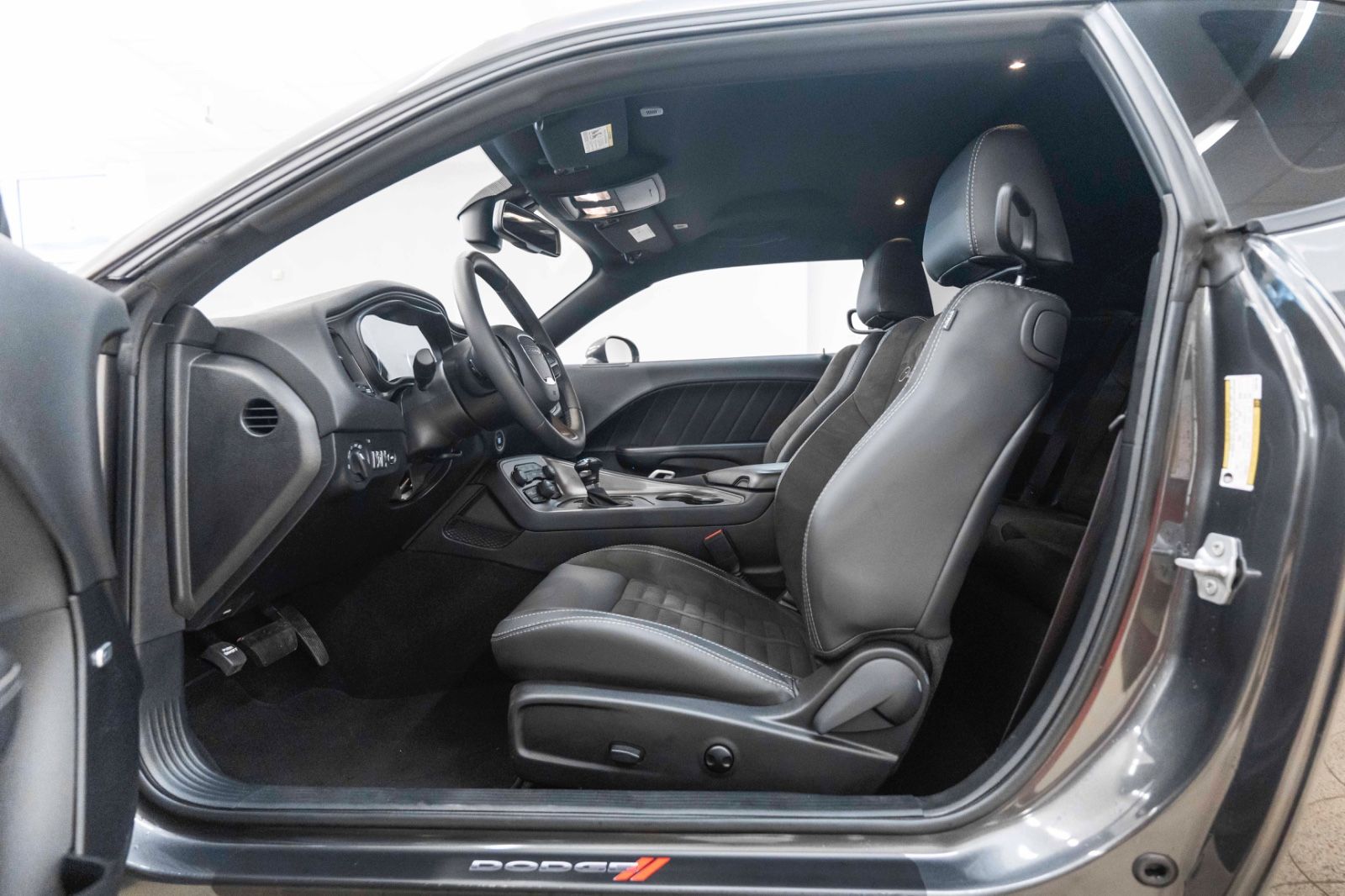 Fahrzeugabbildung Dodge Challenger 3,6L AWD CARPLAY KAM SHZ ALPINE ALC