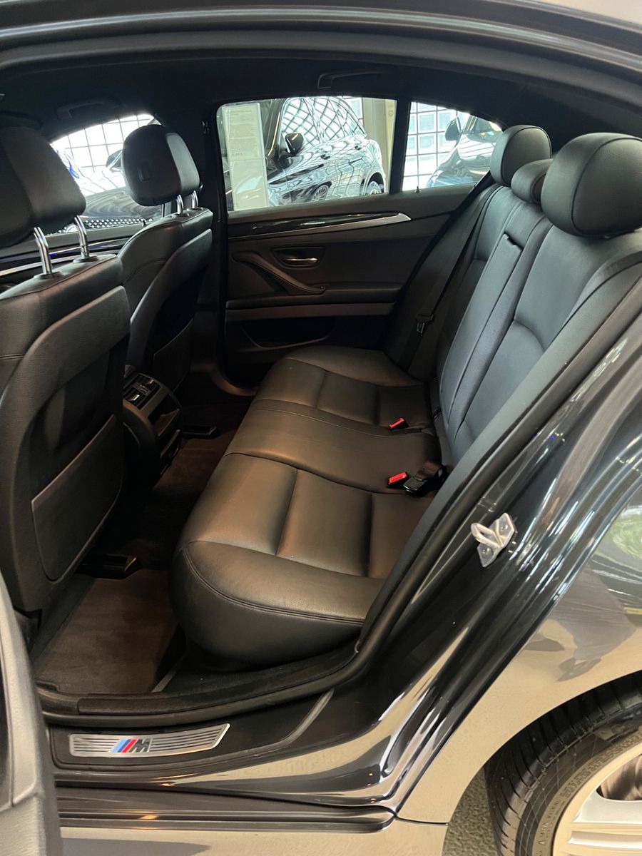 Fahrzeugabbildung BMW 530 5 Lim. M SPORT PAKET * LCI * HEAD-UP*