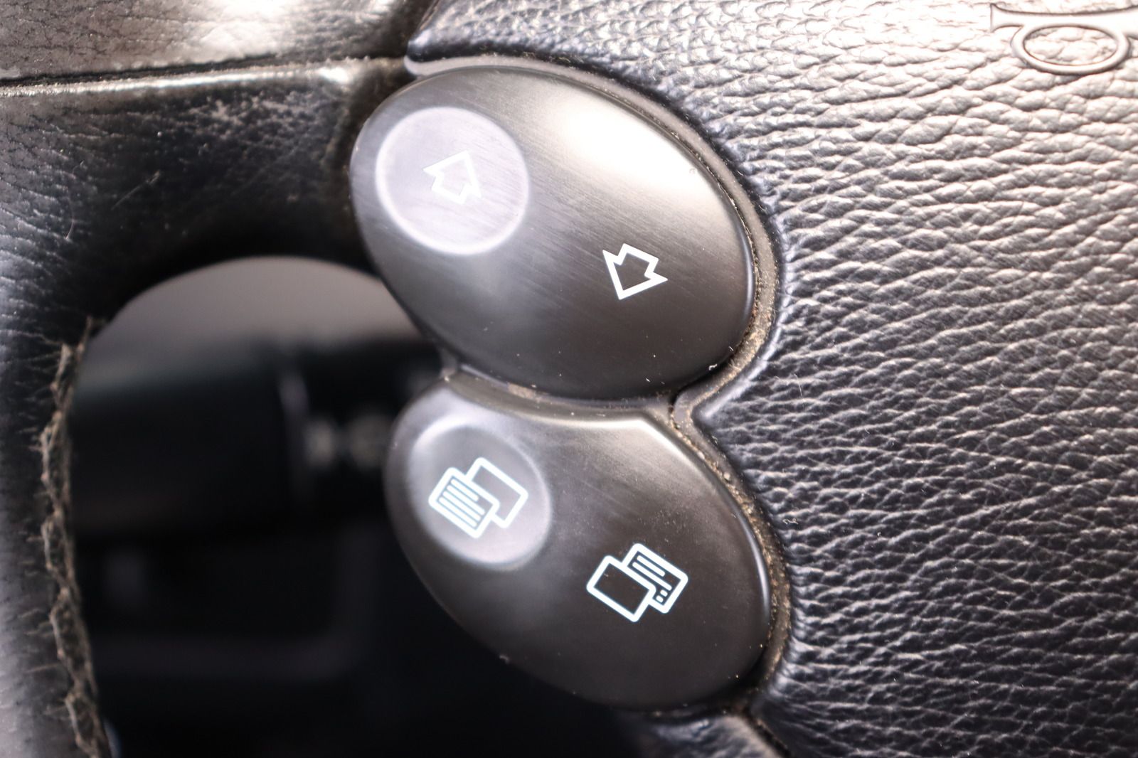 Fahrzeugabbildung Mercedes-Benz CLS 320 CDI Leder * Navi * Sitzheizung