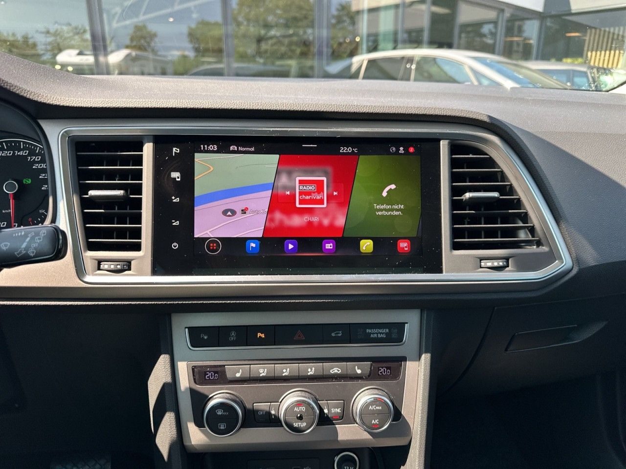 Fahrzeugabbildung SEAT Ateca Xperience 1.5 TSI ACT 150 PS DSG*AHK* - mit KI generiert/bearbeitet