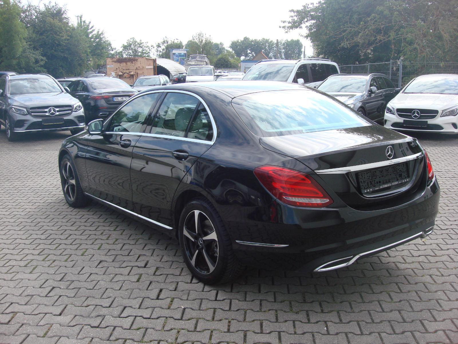 Mercedes-Benz C 180 CGI Lim. Exclusive*Comand*LED*PDC*SHZ*TÜV*
