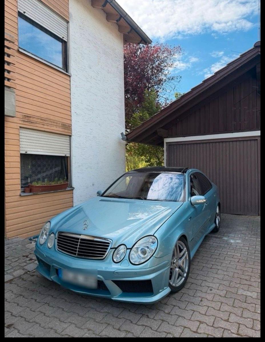 Mercedes-Benz E 220
