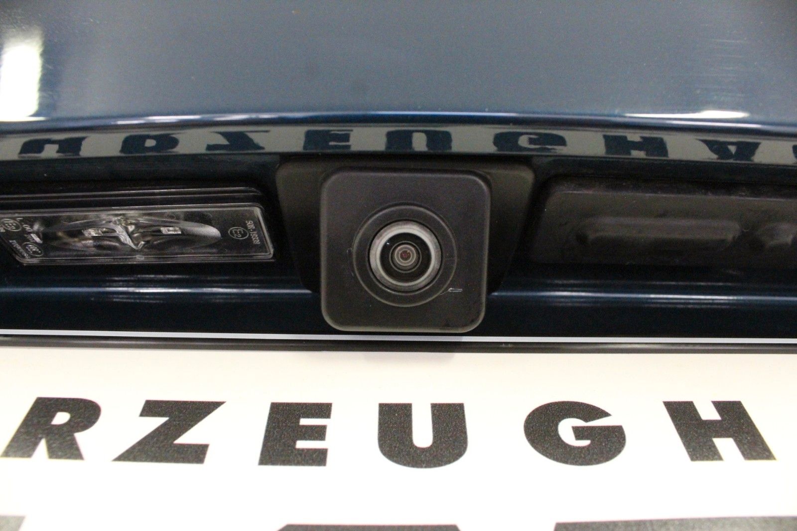 Fahrzeugabbildung Peugeot 3008 Plug-In Hybrid 225 e-EAT8 Allure Pack