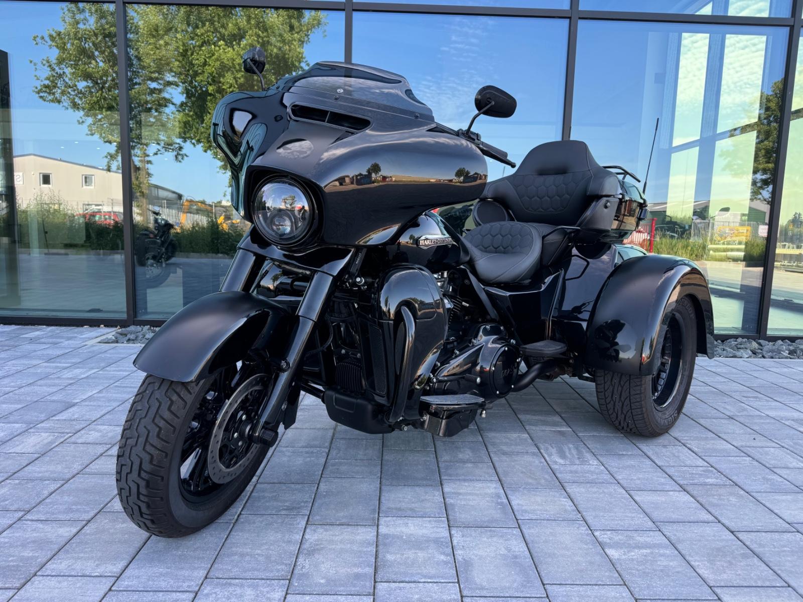 Harley-Davidson Tri Glide Ultra / FLHTCUTG 114 / 2019  Trike