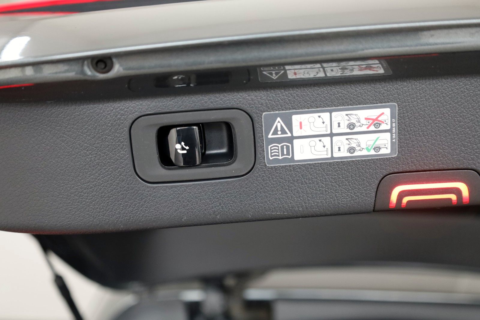 Fahrzeugabbildung Mercedes-Benz C 220d T ,Navi, T.Leder,LED,Kamera,el.AHK, SR+WR