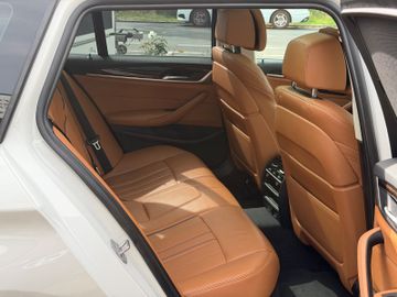 BMW 520 - 7