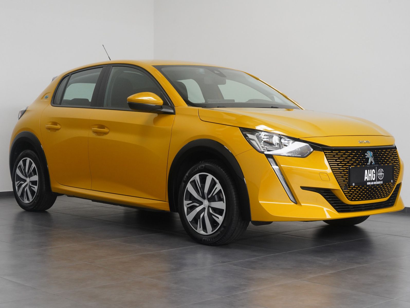 Fahrzeugabbildung Peugeot e-208 Active 50KWH/11KW/WÄRMEPUMPE/SOH