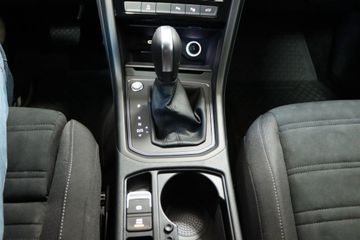 Volkswagen Touran 2.0 DSG R-Line 7-Sitze AHK Kamera