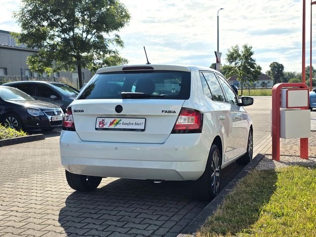 SKODA Fabia — Foto 9