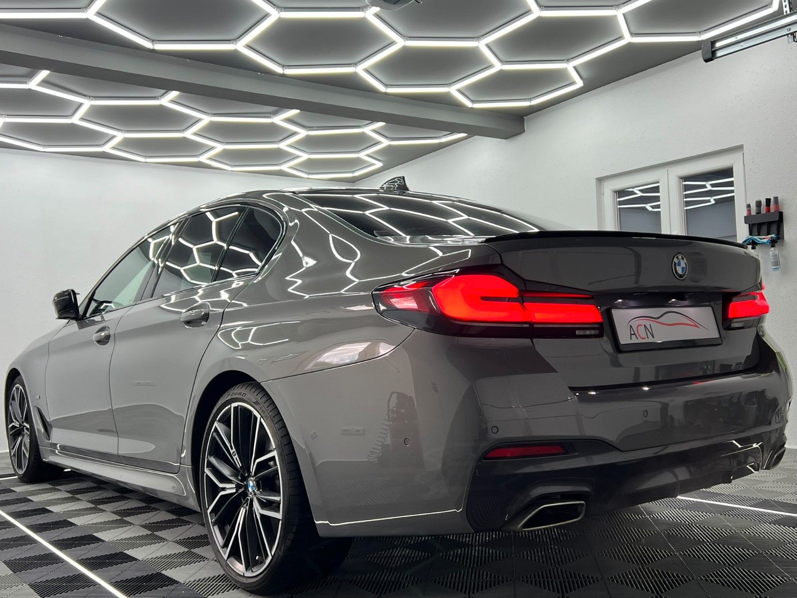 Fahrzeugabbildung BMW 530 d xDrive M SPORT/AHK/VRTL COCKPIT/eGSD/ACC