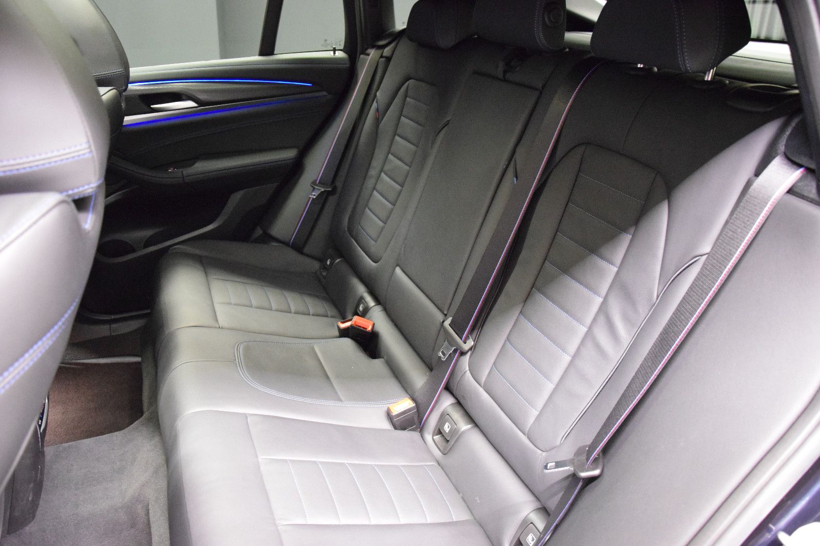 Fahrzeugabbildung BMW X4 xDrive 30 d M Sport Pano HuD Laser ACC AHK