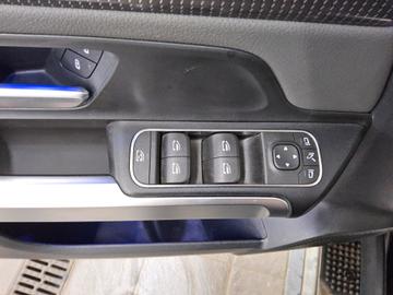 2022 Mercedes-BENZ EQB 照片 10