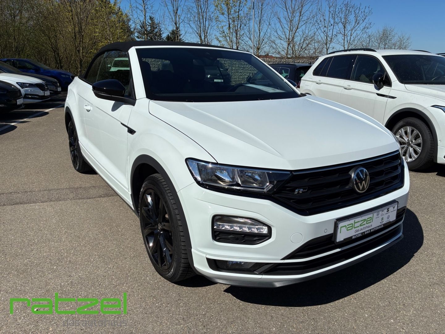 Fahrzeugabbildung Volkswagen T-Roc Cabriolet R-Line 1.5 TSI DSG Navi App Conn