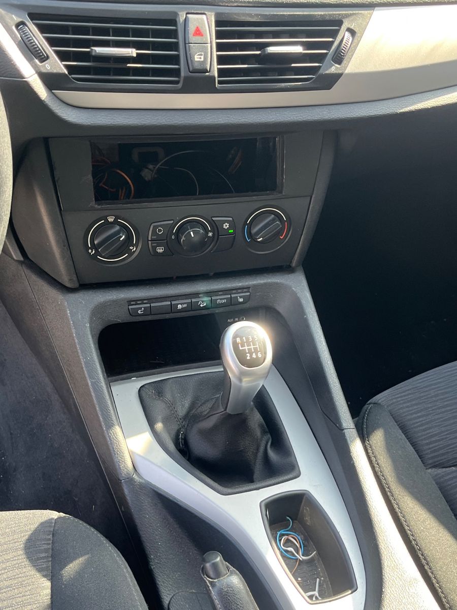 Fahrzeugabbildung BMW X1 2.0 Baureihe X1 18 d xDrive