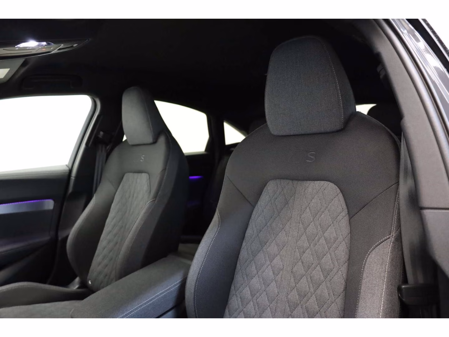 Audi A5 Limousine e-hybrid quattro S line edition one