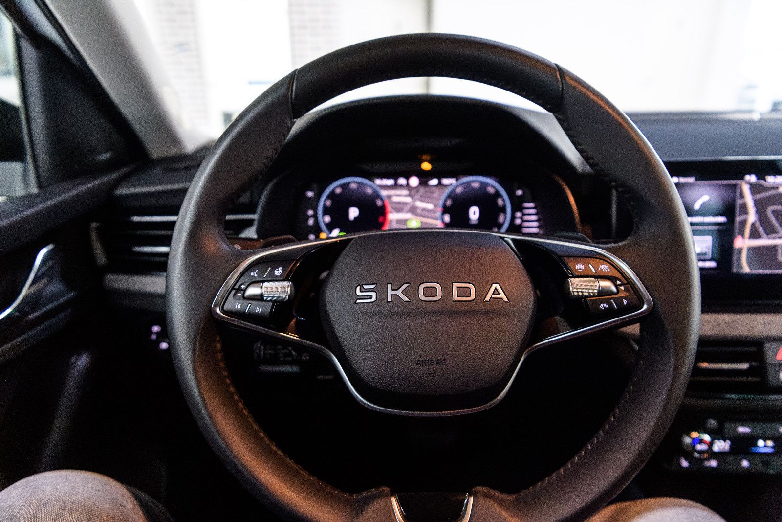 Fahrzeugabbildung SKODA Kamiq TSI Selection +RFK +SZH +LED +AHK