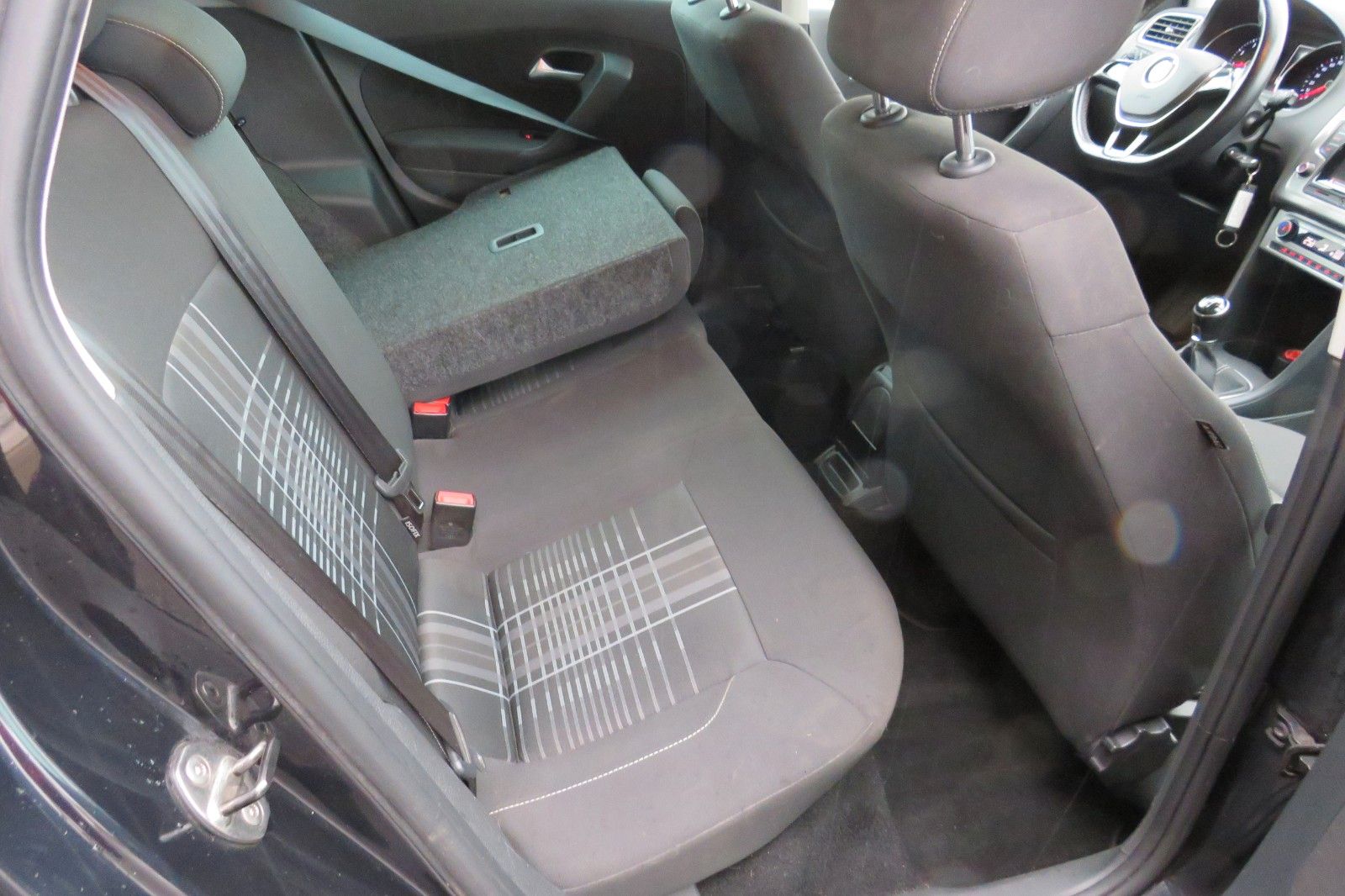 Fahrzeugabbildung Volkswagen Polo V Lounge 4T PDC GJ AHK CLIMATRONIC