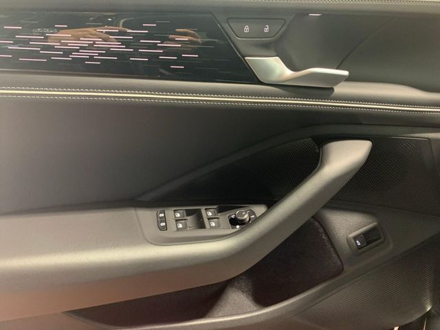 Passat Variant 2.0 TDI DSG ELEGANCE AHK+IQ.LIGHT