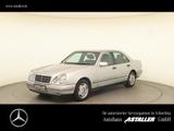 Mercedes-Benz E 290 Turbodiesel Classic Klimaautom+Heckrollo - Mercedes-Benz E 290 mit Diesel-Antrieb