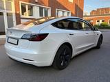 Tesla Model 3 RWD AHK 60kWh SR+ 1. Hand - Tesla Model 3 in Duisburg
