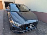 Hyundai i20 1.0 T-GDI DCT Advantage Voll Digital Bose - Hyundai i20 Advantage mit Benzin-Antrieb